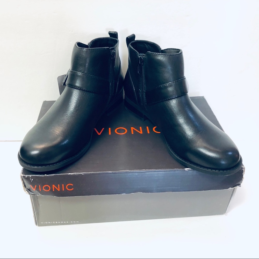 Vionic Women's Country Logan Ankle Boot Bootie